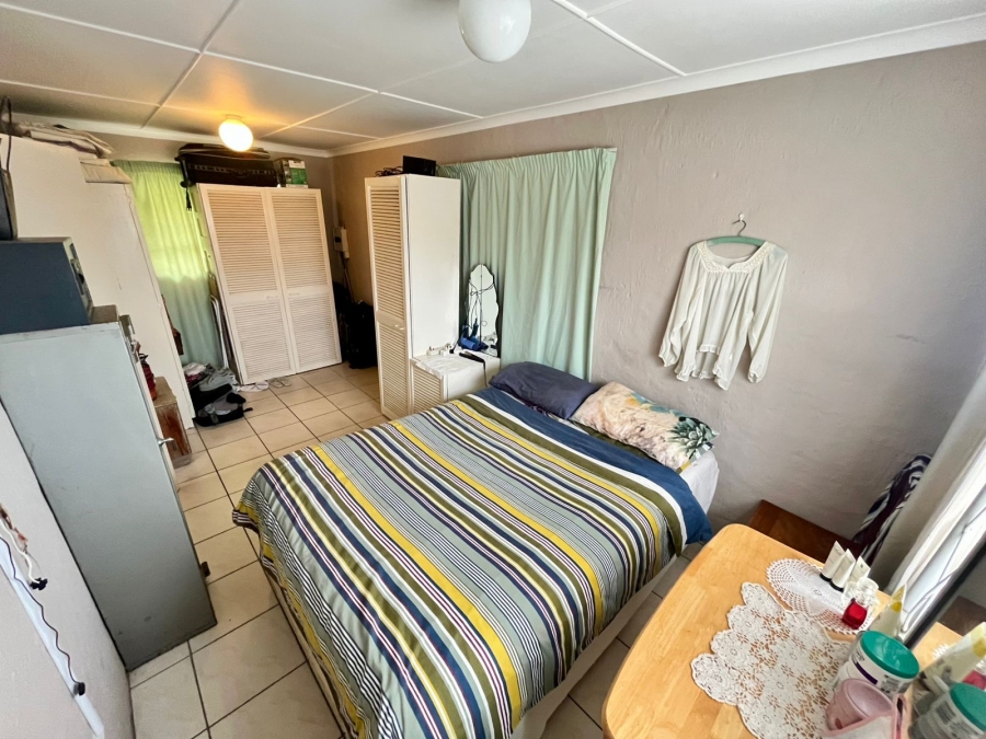 1 Bedroom Property for Sale in Bonza Bay Eastern Cape